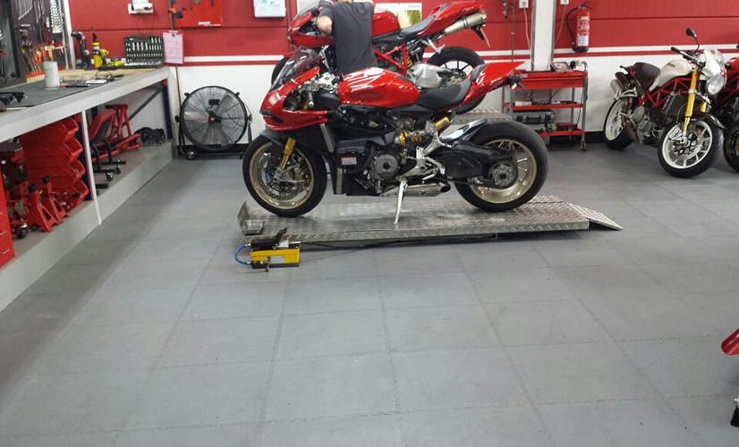 Suelos – Traficline STG 7 – Taller Ducati